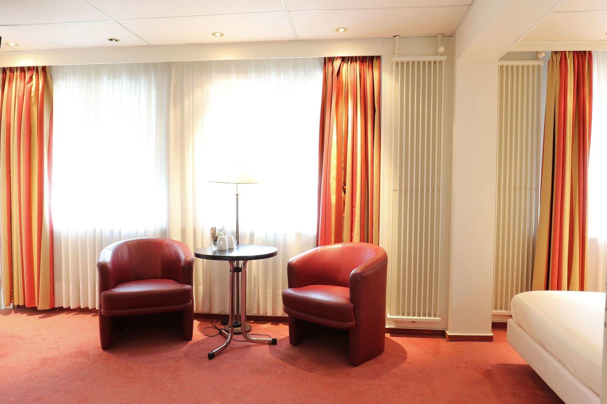Hotel Js